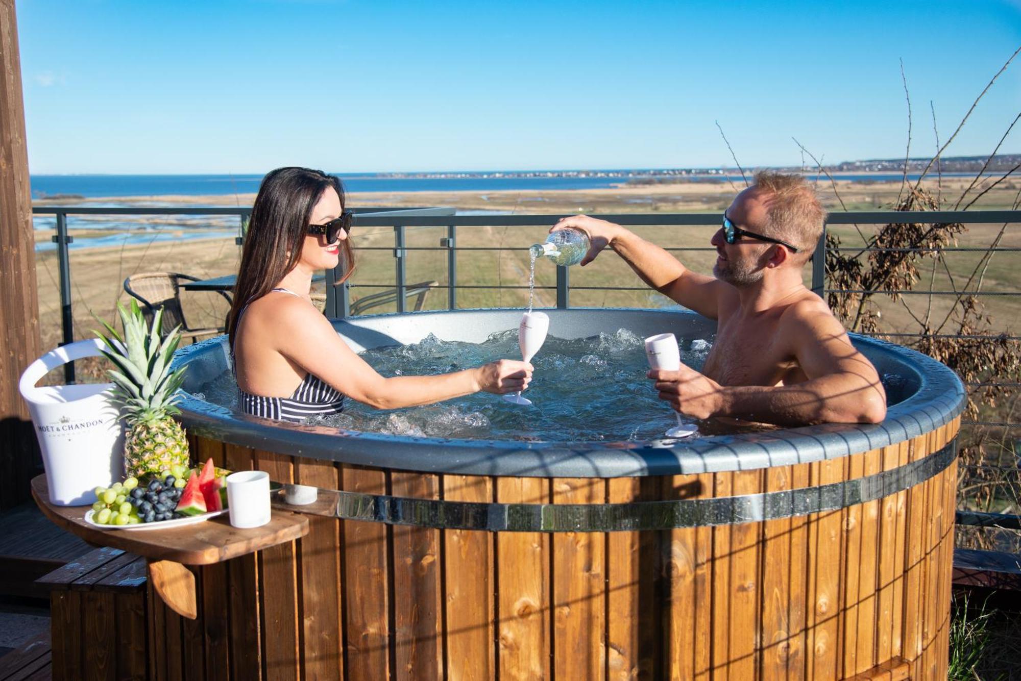 Nowe Domki Deluxe Z Widokiem Na Zatoke Z Basenem I Sauna Oslonino Екстер'єр фото