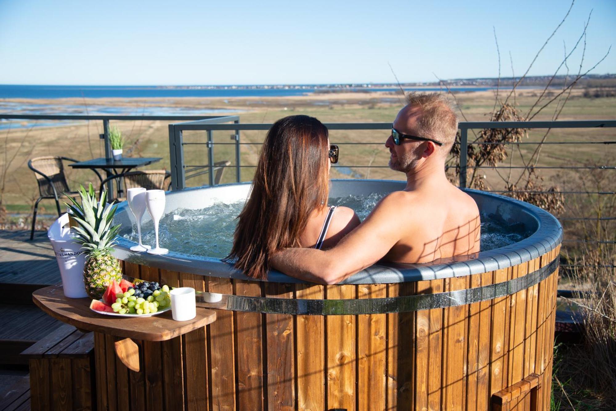 Nowe Domki Deluxe Z Widokiem Na Zatoke Z Basenem I Sauna Oslonino Екстер'єр фото